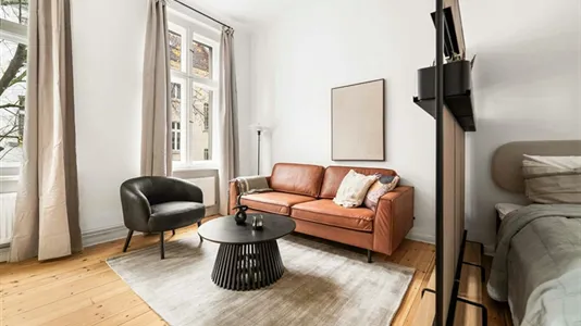 Apartments in Berlin Friedrichshain-Kreuzberg - photo 2