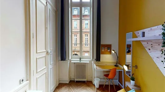 Rooms in Toulouse - photo 2