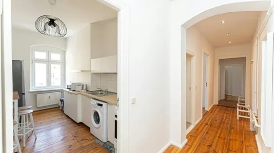 Rooms in Berlin Friedrichshain-Kreuzberg - photo 9