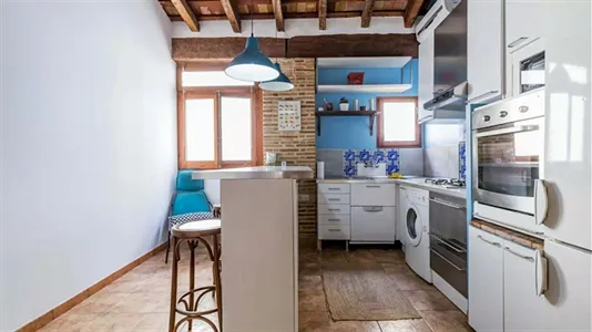 Rooms in Valencia Extramurs - photo 6