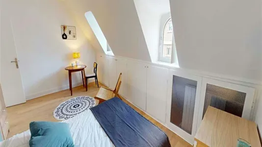 Rooms in Paris 8ème arrondissement - photo 6