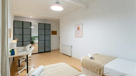 Rooms in Madrid Chamberí - photo 5