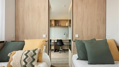 Room for rent in Madrid Moncloa-Aravaca, Madrid