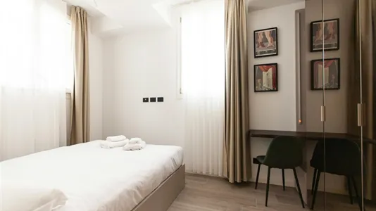 Apartments in Milano Zona 8 - Fiera, Gallaratese, Quarto Oggiaro - photo 4