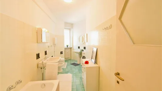 Rooms in Lecco - photo 8