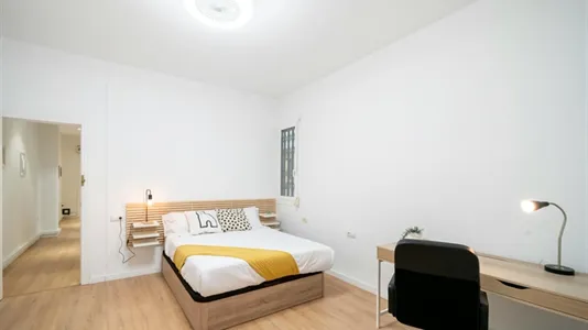 Rooms in Valencia Extramurs - photo 7