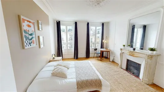 Rooms in Paris 10ème arrondissement - photo 2