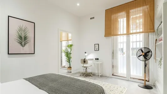 Apartments in Barcelona Ciutat Vella - photo 6