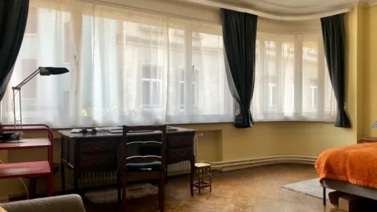 Apartments in Brussels Sint-Gillis - photo 4