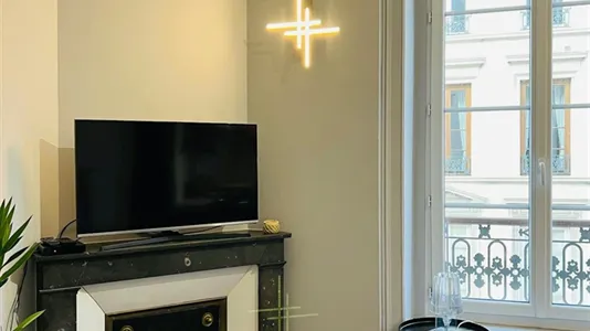 Apartments in Lyon - photo 2