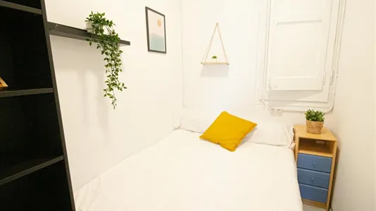 Rooms in Barcelona Eixample - photo 2