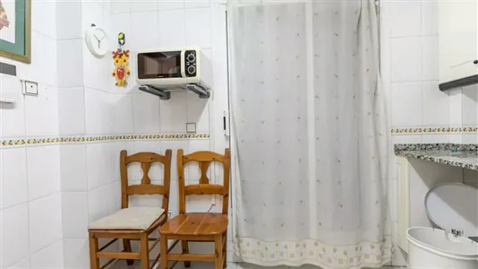 Rooms in Castellar Oliveral - photo 10