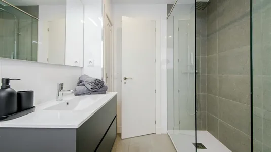 Rooms in Madrid Salamanca - photo 9