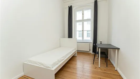 Rooms in Berlin Friedrichshain-Kreuzberg - photo 3