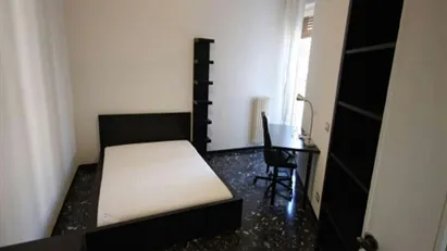 Room for rent in Milano Zona 6 - Barona, Lorenteggio, Milan