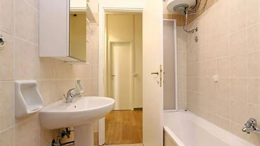 Rooms in Roma Municipio XIV – Monte Mario - photo 9