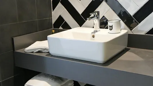 Rooms in Madrid Centro - photo 9