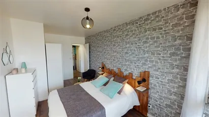 Room for rent in Nanterre, Île-de-France