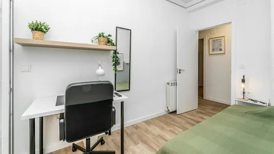 Rooms in Valladolid - photo 3