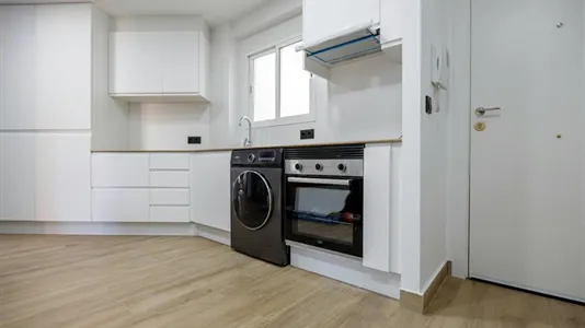 Rooms in el Camí de Vera - photo 8