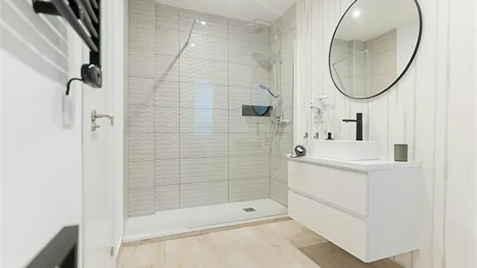 Rooms in Madrid Chamartín - photo 4