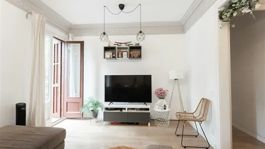 Apartments in Barcelona Eixample - photo 2