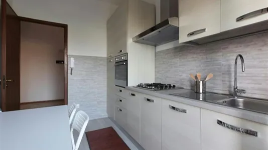 Rooms in Milano Zona 8 - Fiera, Gallaratese, Quarto Oggiaro - photo 4