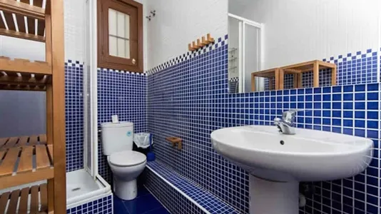 Rooms in Madrid Centro - photo 8