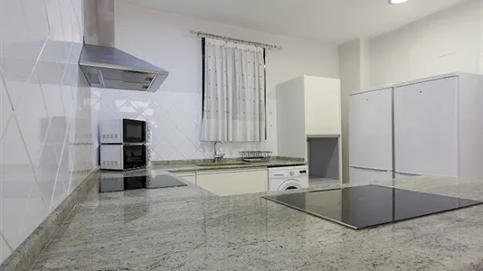 Rooms in Valencia Ciutat Vella - photo 5