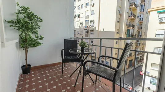 Rooms in Málaga - photo 9