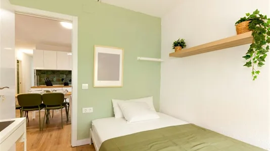 Rooms in Alcalá de Henares - photo 2