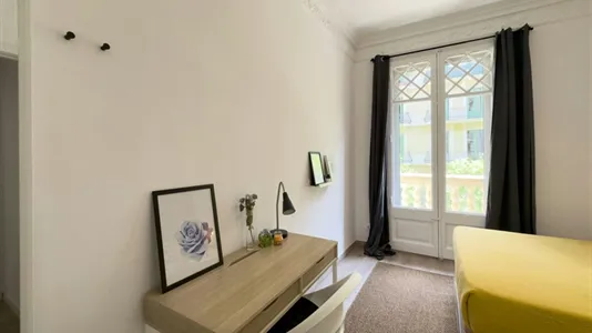 Rooms in Barcelona Eixample - photo 5