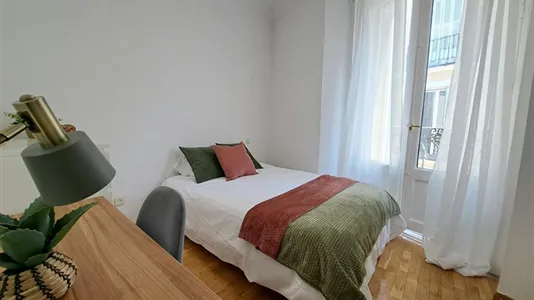 Rooms in Madrid Centro - photo 5