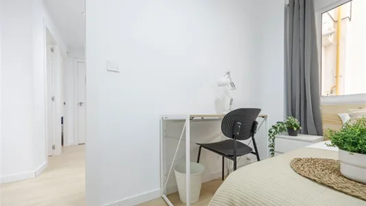 Rooms in el Camí de Vera - photo 4