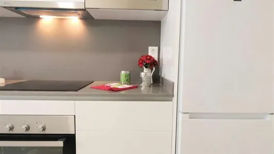 Rooms in Alfara del Patriarca - photo 9