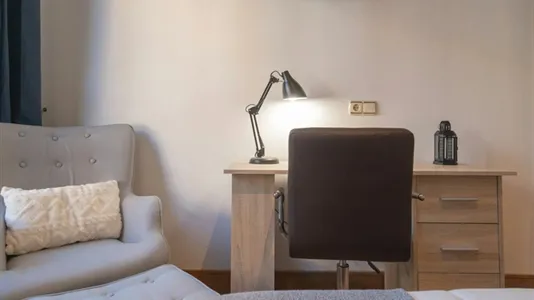 Rooms in Madrid Chamartín - photo 5