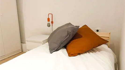 Rooms in Barcelona Ciutat Vella - photo 3