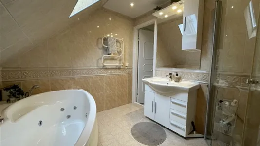 Houses in Upplands Väsby - photo 2