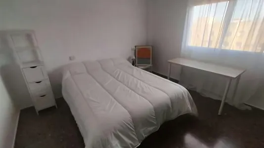 Rooms in Tavernes Blanques - photo 1