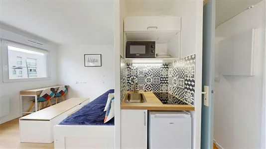 Apartments in Lyon - photo 3