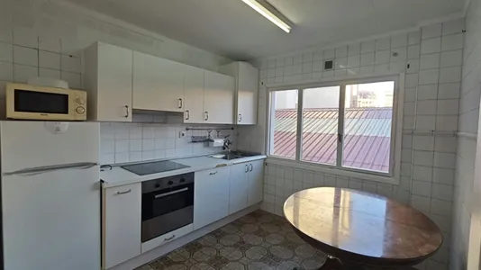 Rooms in Oviedo - photo 4