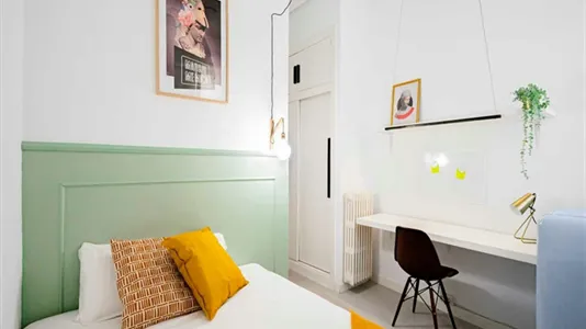 Rooms in Madrid Centro - photo 1
