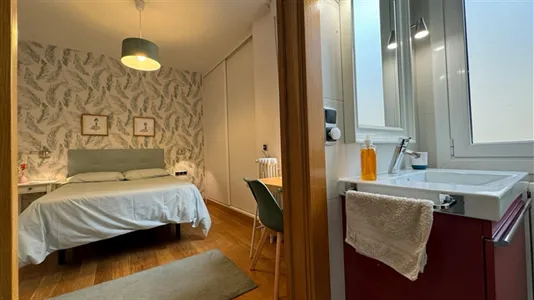 Rooms in Bilbao - photo 5