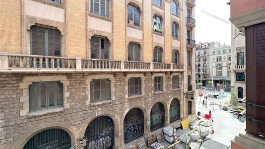 Rooms in Barcelona Ciutat Vella - photo 4