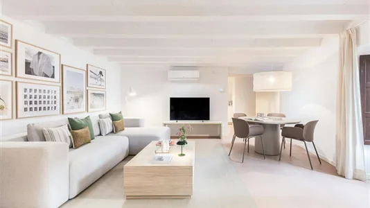 Apartments in Barcelona Ciutat Vella - photo 3