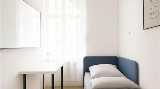 Rooms in Location is not specified - photo 1