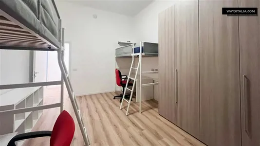 Apartments in Milano Zona 8 - Fiera, Gallaratese, Quarto Oggiaro - photo 3