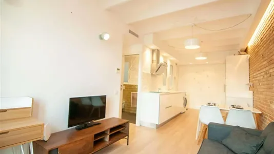 Apartments in Barcelona Eixample - photo 3