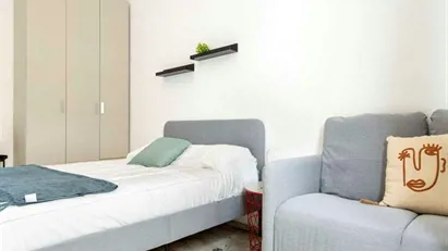 Room for rent in Milano Zona 2 - Stazione Centrale, Gorla, Turro, Greco, Crescenzago, Milan