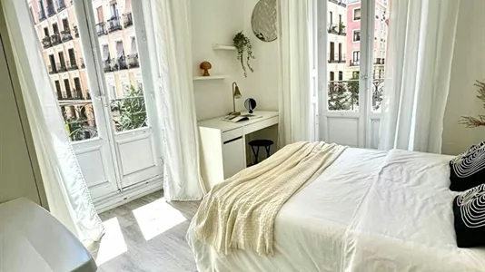 Rooms in Madrid Centro - photo 2